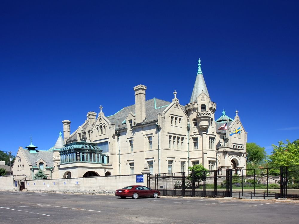 15 Top Hotels in Minneapolis near American Swedish Institute