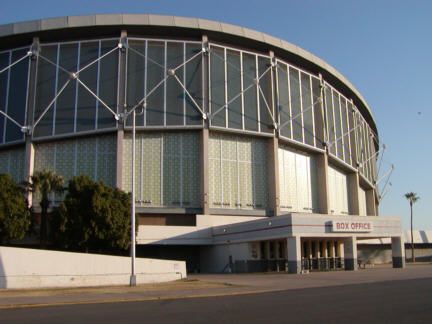 15 Best Hotels in Phoenix near Veterans Memorial Coliseum
