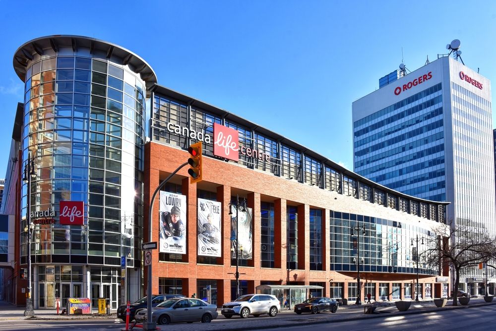 10 Top Hotels in Winnipeg near Canada Life Centre