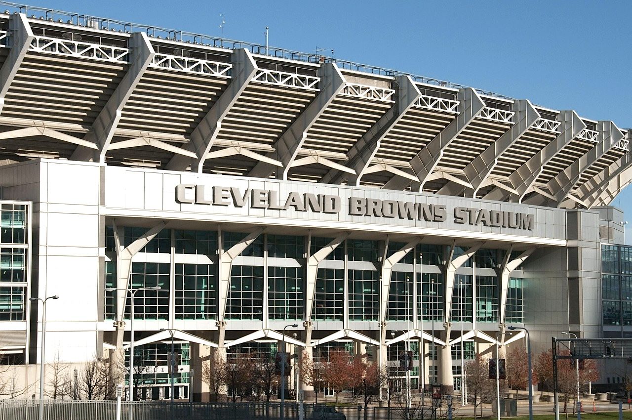 6 Best Hotels near Cleveland Browns Stadium with Shuttle