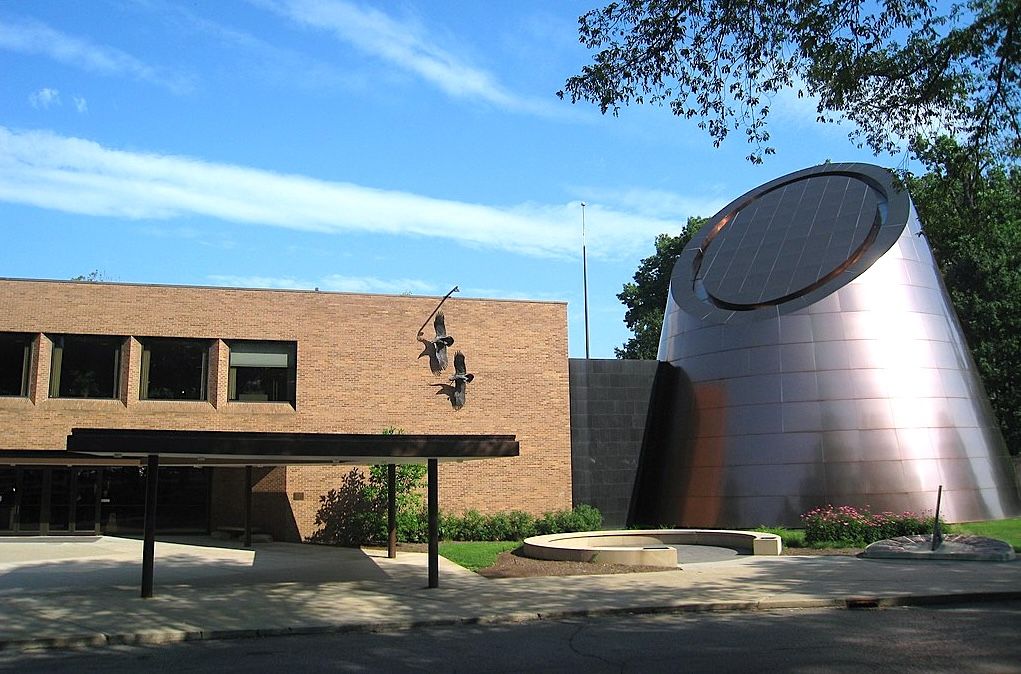 8 Top Hotels near Cleveland Museum of Natural History