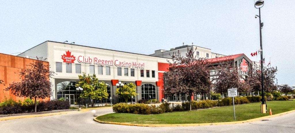 13 Best Hotels in Winnipeg near Club Regent Casino