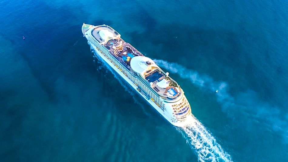 Find the best hotels near your favorite destinations Image
