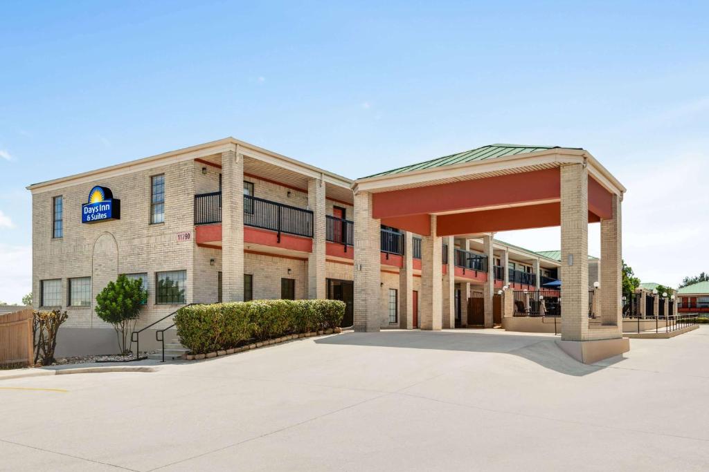 15 Best Hotels in San Antonio near De Zavala