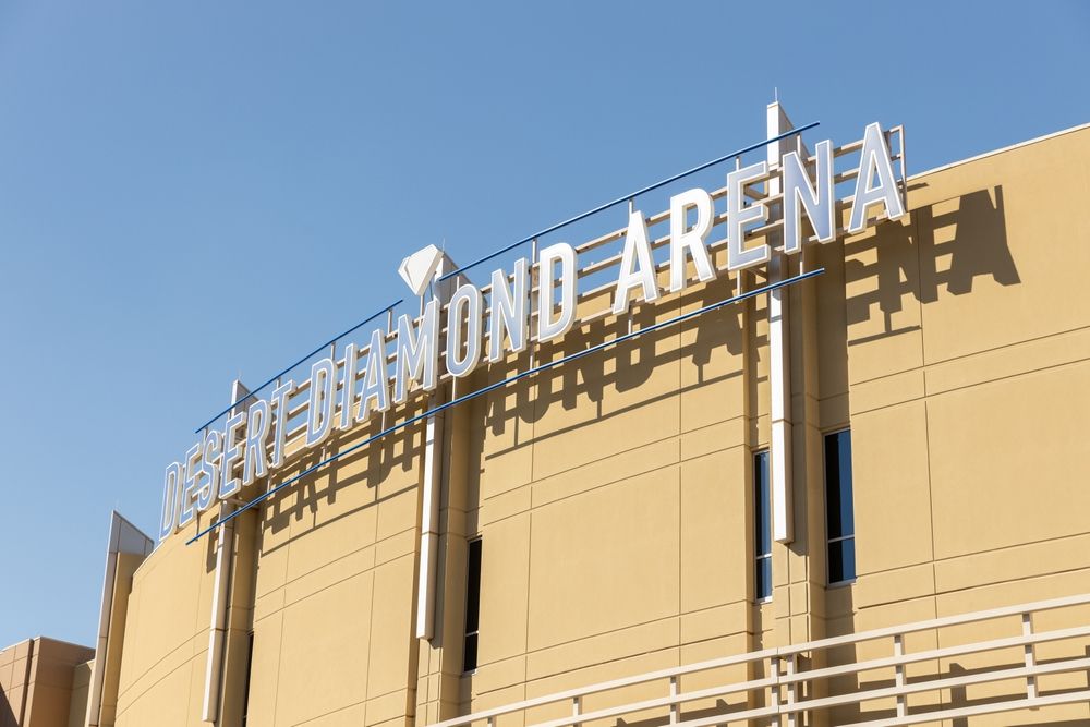 11 Best Hotels in Phoenix near Desert Diamond Arena