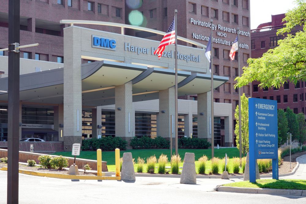 15 Best Hotels near Detroit Medical Center
