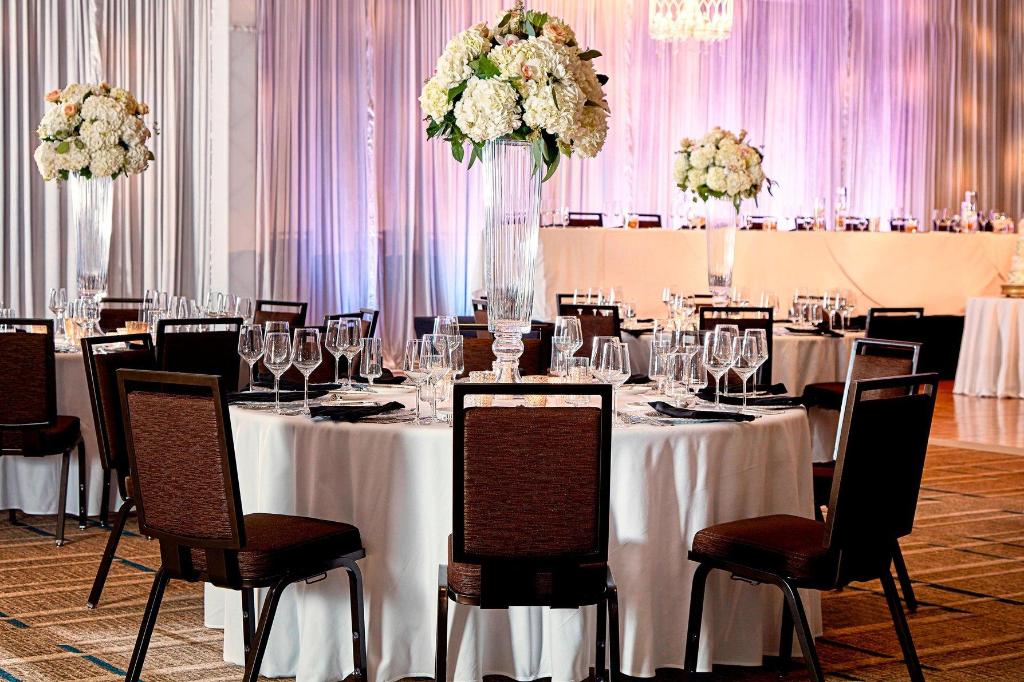 10 Best Hotels in San Antonio near Granberry Hills