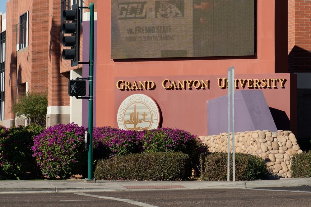 10 Best Hotels in Phoenix near Grand Canyon University