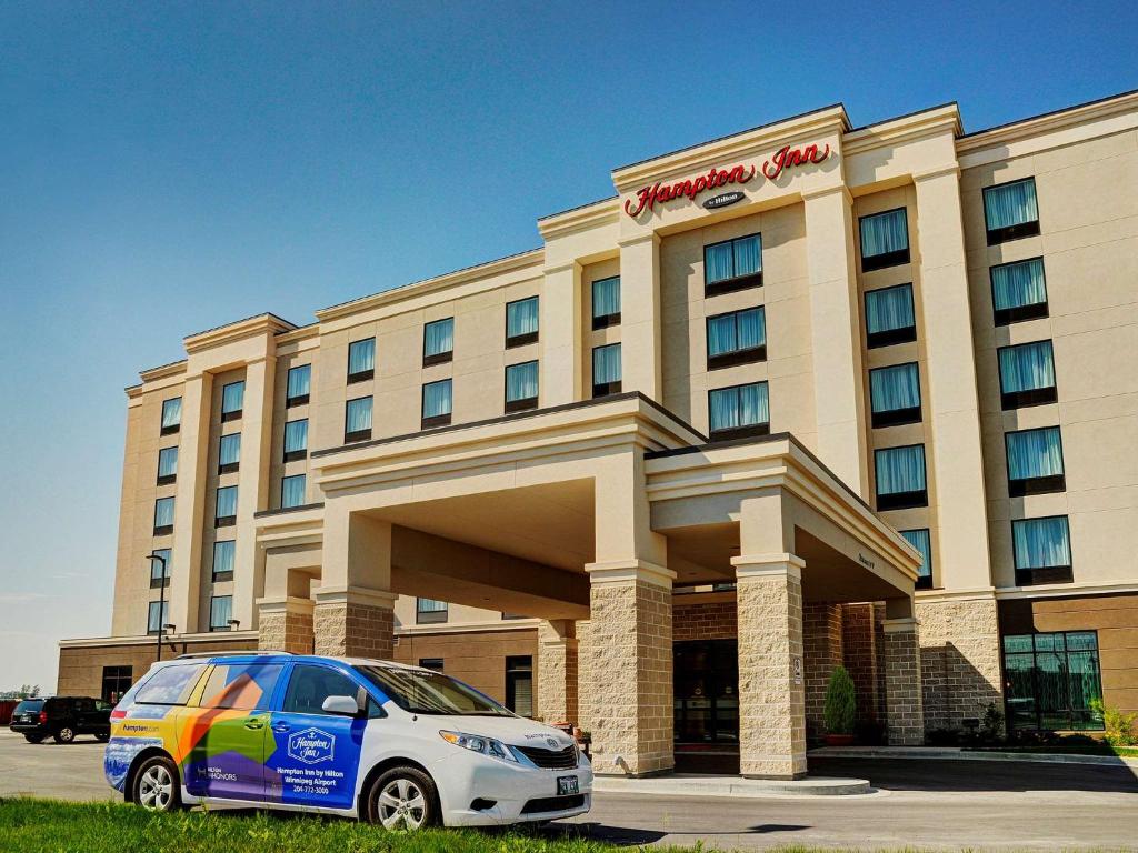 12 Best Hotels near Winnipeg Airport with Shuttle Service