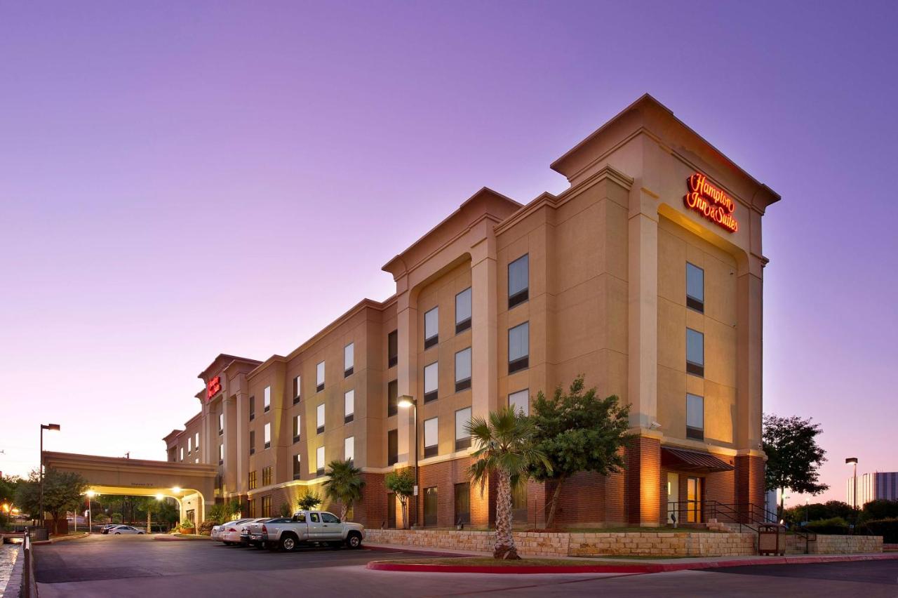 15 Top Hotels in San Antonio near Airport with Free Parking