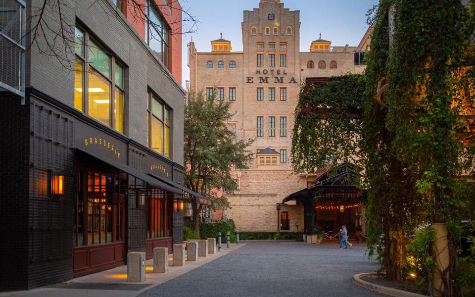 15 Top Hotels in San Antonio near Avenue B