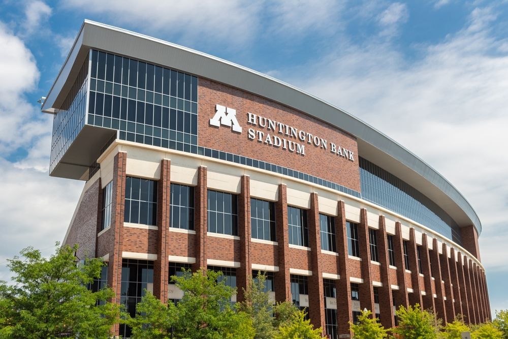 12 Top Hotels in Minneapolis near Huntington Bank Stadium