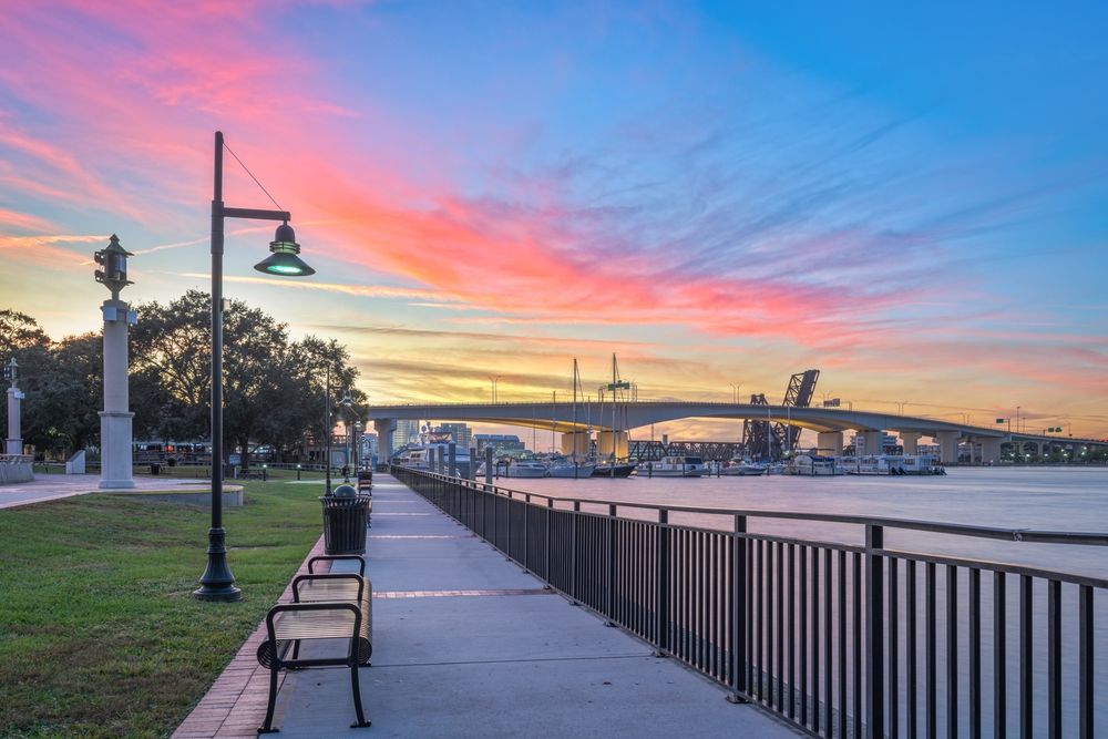 7 Best Hotels in Jacksonville near Landing Riverwalk
