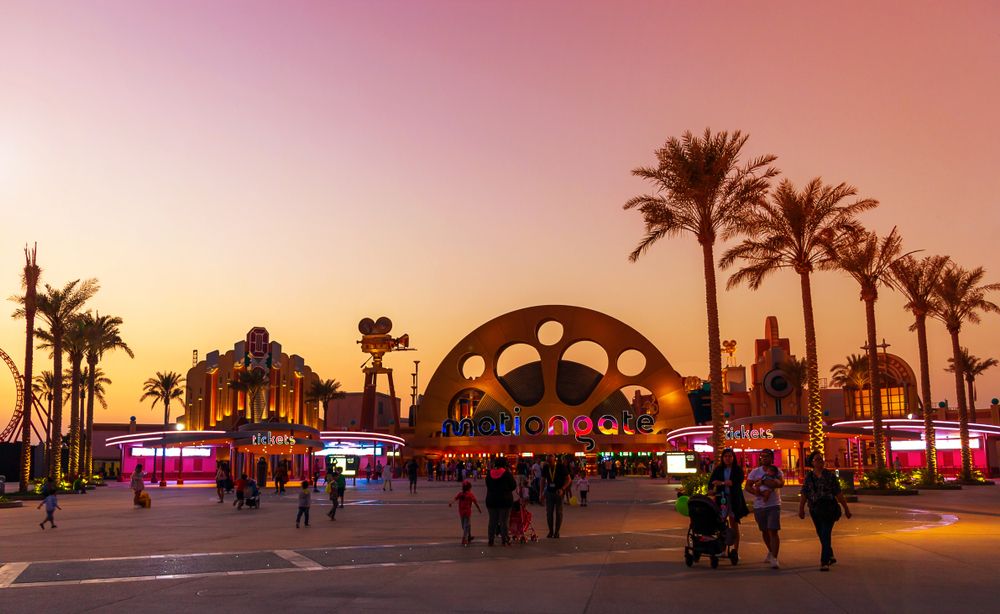 Find the best hotels near your favorite destinations Image