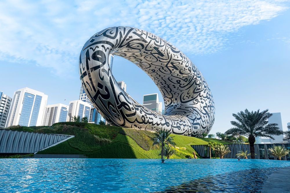 Find the best hotels near your favorite destinations Image