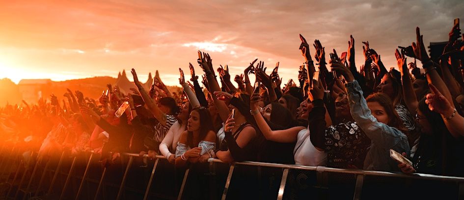 15 Best Hotels near Heavy Montreal Music Festival