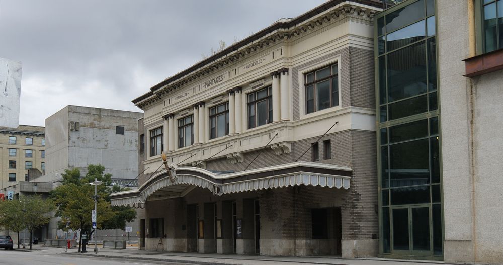 12 Best Hotels in Winnipeg near Pantages Playhouse Theatre