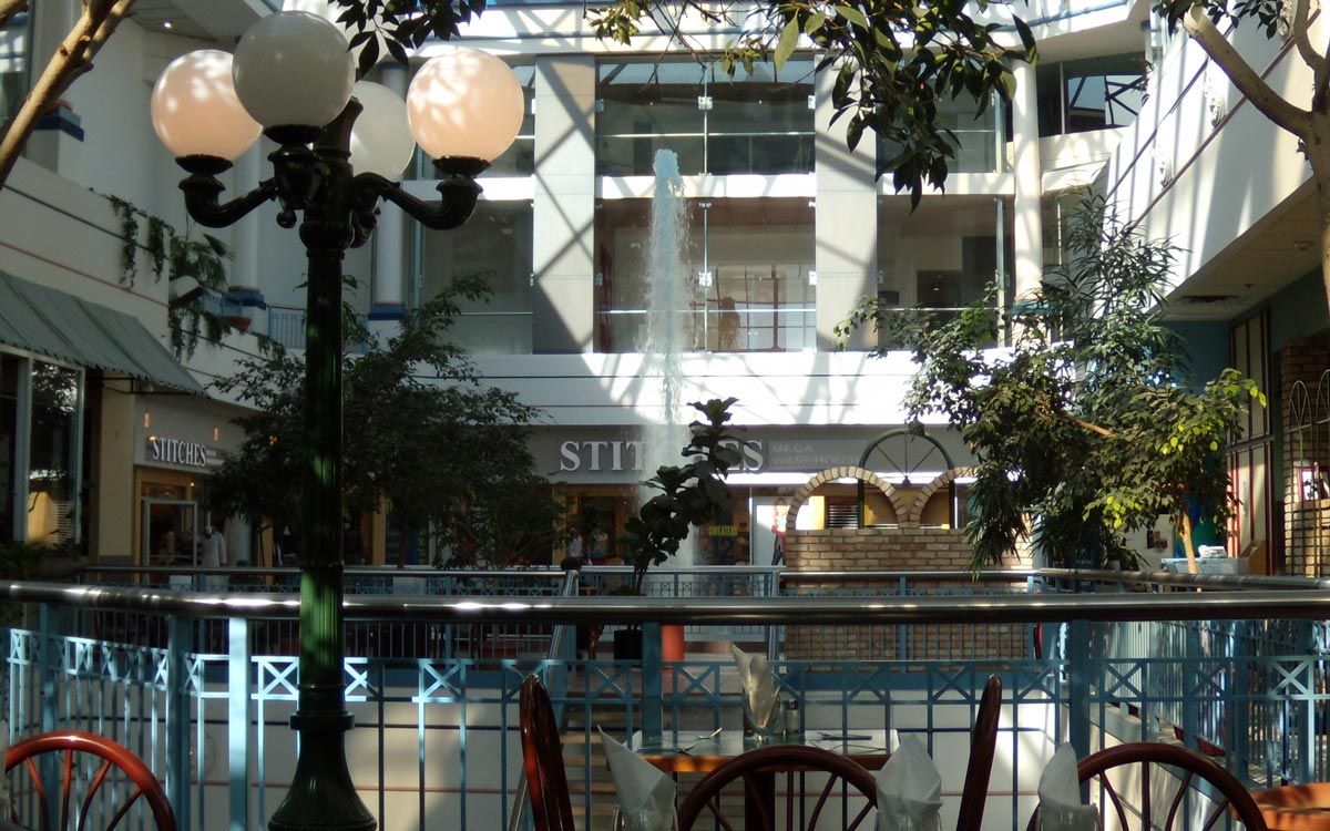 13 Top Hotels in Winnipeg near Portage Place