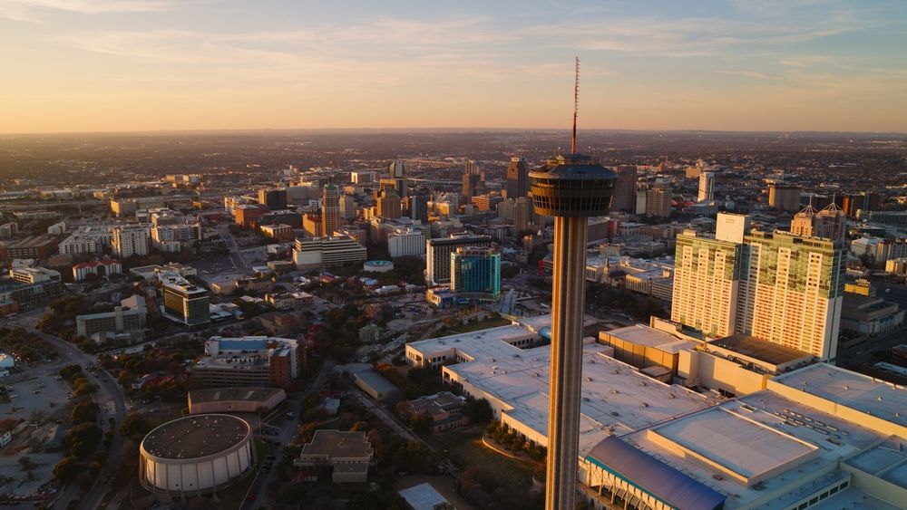 15 Top Hotels in San Antonio near Tower Of the Americas