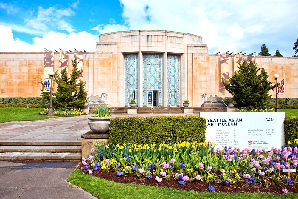 15 Best Hotels near Seattle Asian Art Museum