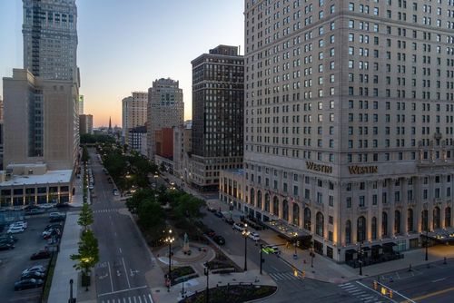 15 Best Hotels in Detroit near Book Tower