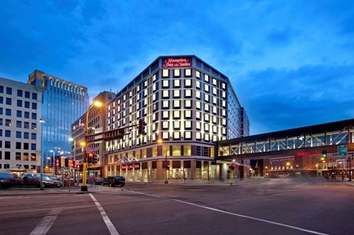 15 Top Hotels near Target Center Minneapolis with Parking
