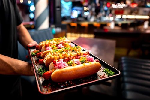 14 Best Hotels in Cleveland near Happy Dog