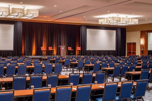 10 Best Hotels near 105th Capital District Kiwanis Convention in Arlington