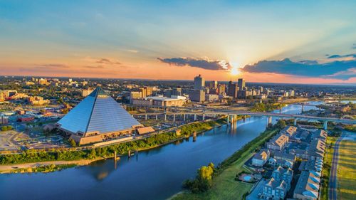 Best Hotels in Memphis near Beale Street with Jaccuzzi