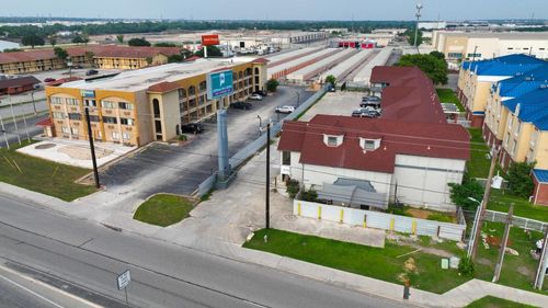 15 Top Hotels in San Antonio near Rittiman