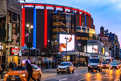 15 Top Hotels near Sabrina Carpenter Concert 2025 in New York