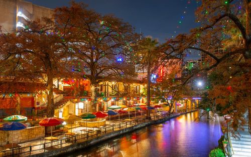 15 Top Hotels in San Antonio near Ford Fiesta De Las Luminarias