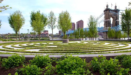 13 Top Hotels in Cincinnati near Smale Park