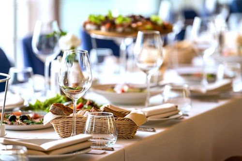 14 Best Hotels in Cleveland near Red Space Event Venue