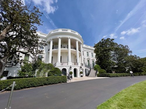 15 Top Hotels in Washington DC near White House with Breakfast