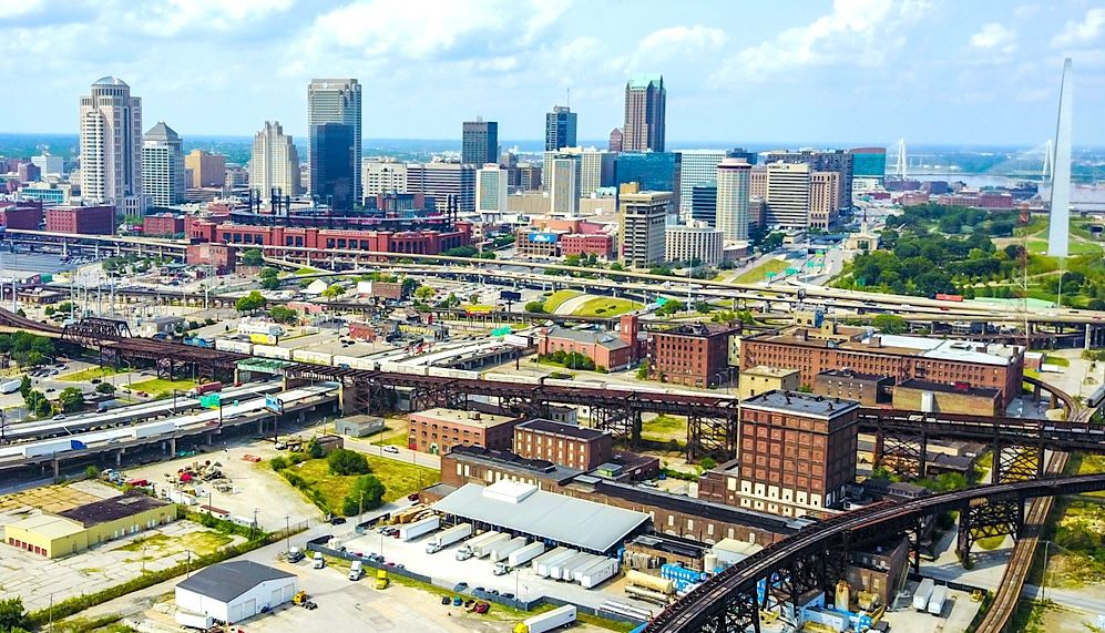 15 Top Hotels in St Louis near Greyhound Station