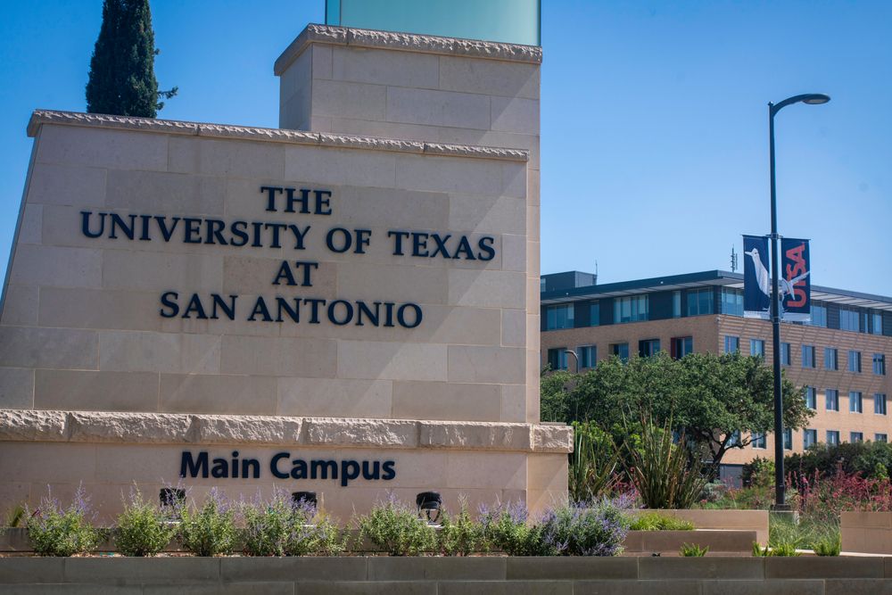 15 Best Hotels near University Of Texas at San Antonio