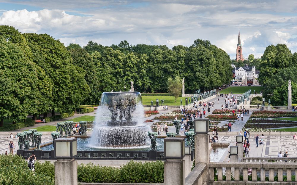 Find the best hotels near your favorite destinations Image