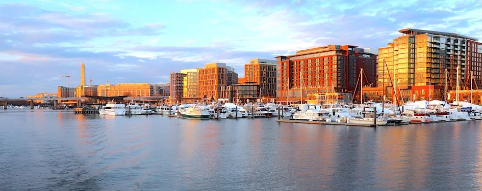 Find the best hotels near your favorite destinations Image
