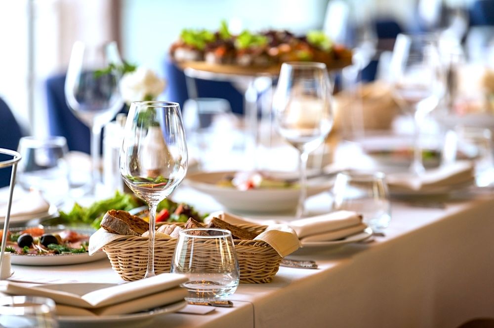 14 Best Hotels in Cleveland near Red Space Event Venue