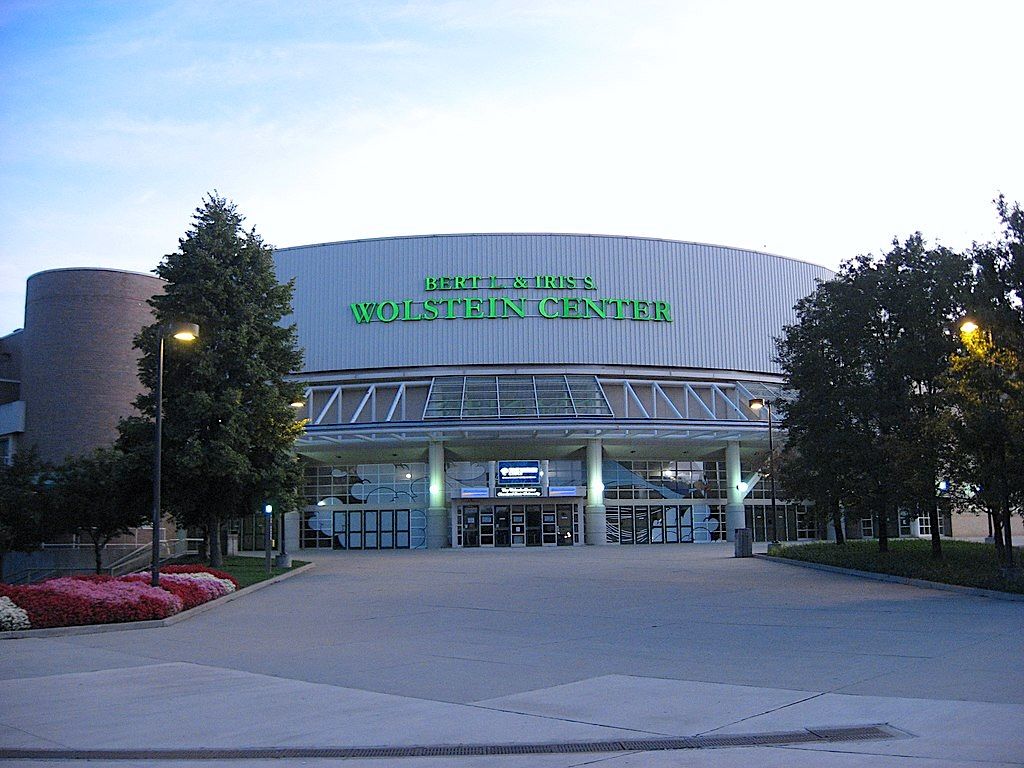 13 Top Hotels in Cleveland near Wolstein Center