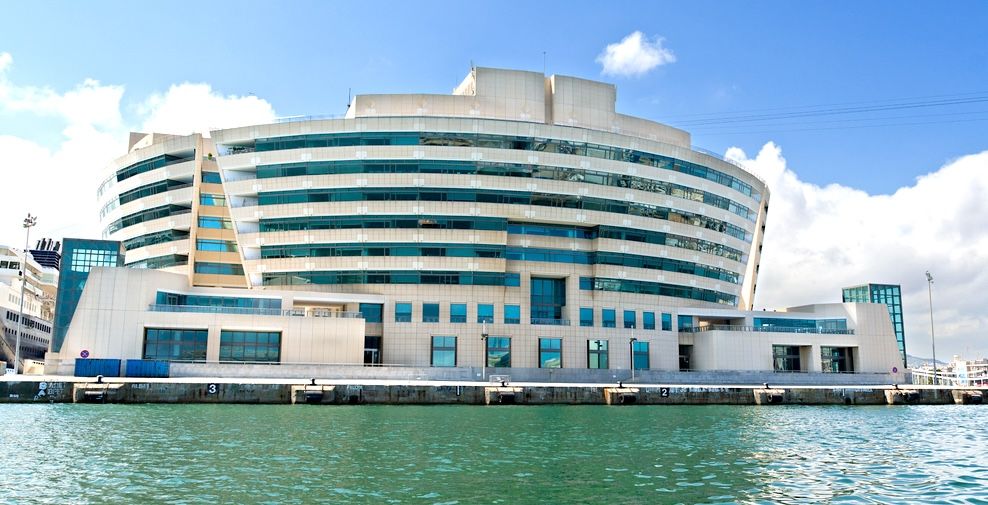 Find the best hotels near your favorite destinations Image