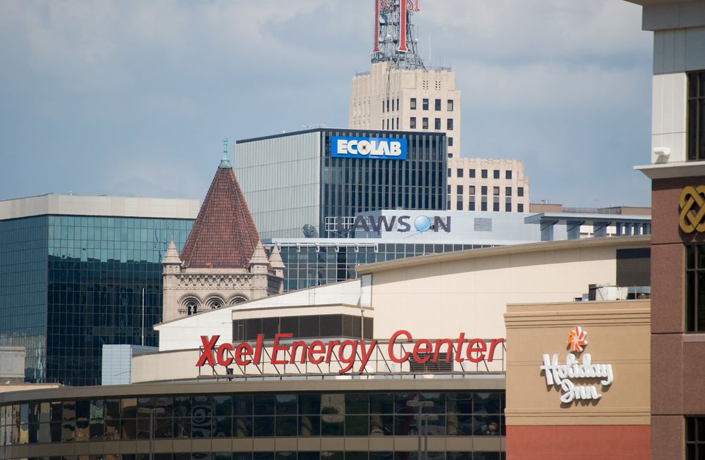 9 Best Hotels in Minneapolis near Xcel Energy Center